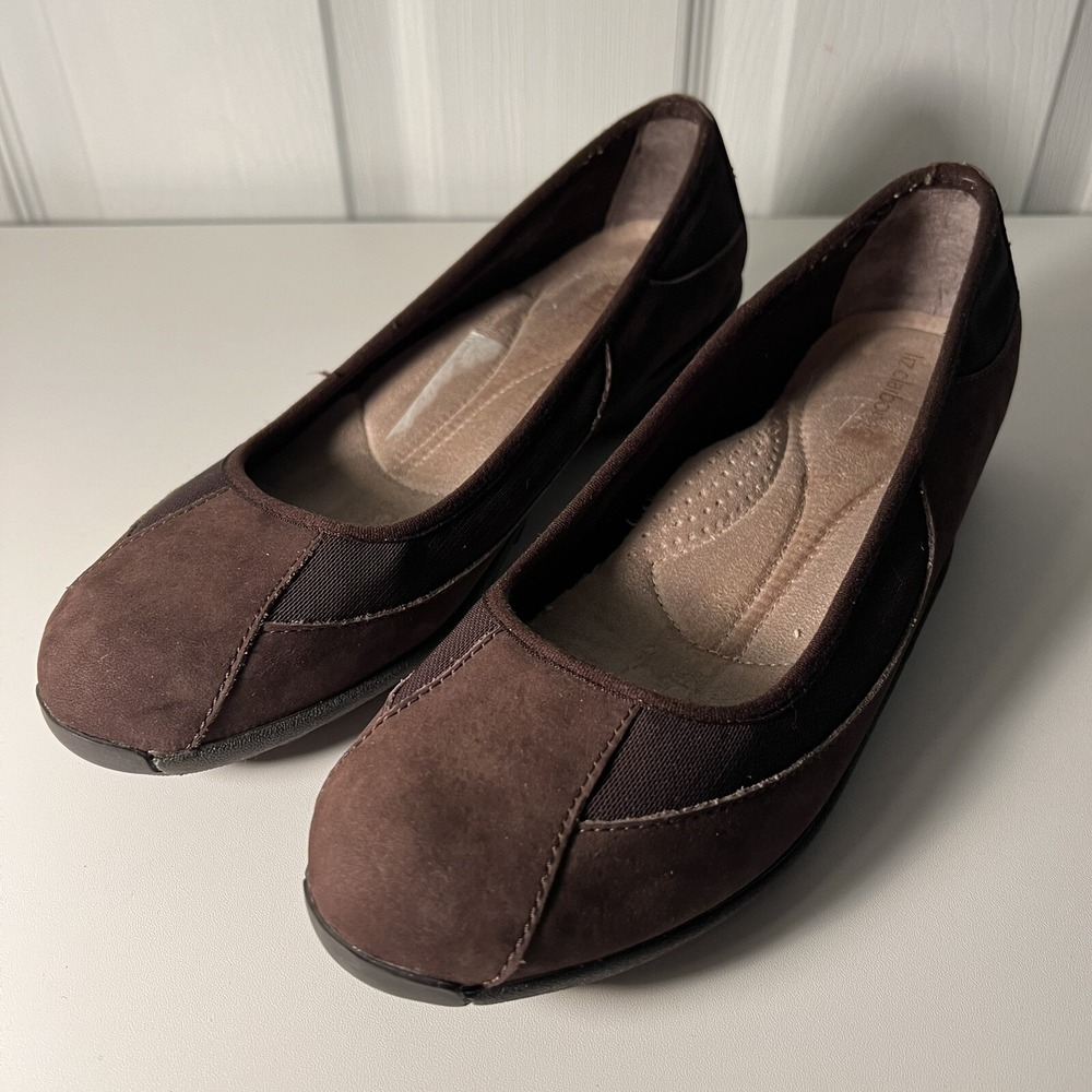 liz claiborne randy Suade flats size 7.5 Brown